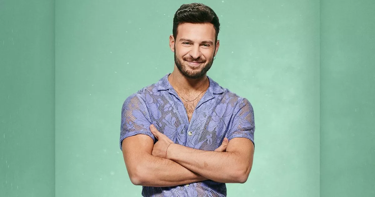 Strictly-feud-exposed-days-before-final-as-fans-claim-dancer-hates-co-star.jpg