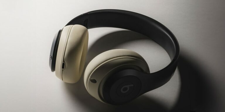 Stussy-and-Beats-Link-Up-for-Studio-Pro-Headphones.jpg