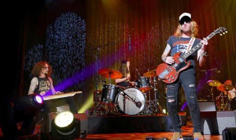 The-Cadillac-Three-embark-on-soulful-reflections-in-Country-Fuzz....jpg