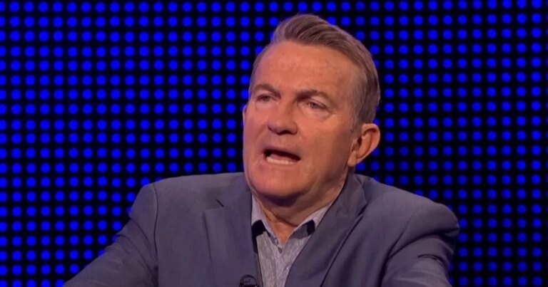 The-Chase-halted-as-Bradley-Walsh-has-tense-angry-badger-exchange-with-co-star.jpg