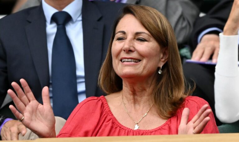 The-Crown-suggests-Carole-Middleton-plotted-for-Kate-to-marry-Prince-William.jpg