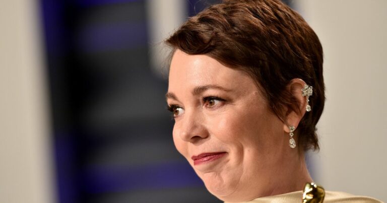 The-Crowns-Olivia-Colman-has-gone-vanilla-chai-blonde-in-surprise-transformation.jpg