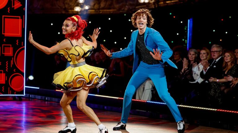 The-feud-that-led-to-a-ban-on-Bobby-Brazieraposs-gran-from-Strictly.jpg