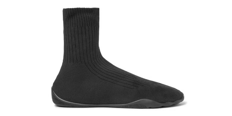 VETEMENTS-Critcizes-Ye-and-Balenciaga-Over-Sock-Sneakers.jpg